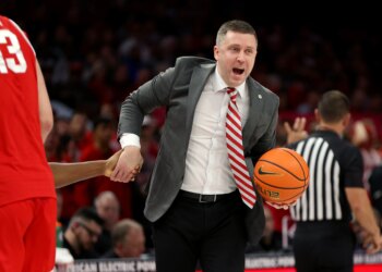 Trade $10, get $10 for college basketball futures