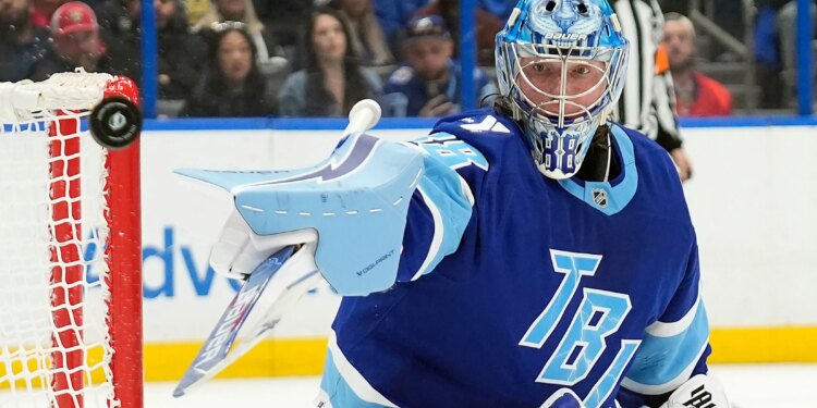 Trade $10, get $10 on NHL futures