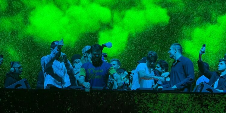 Travis Kelce, George Kittle, and Rob Gronkowski at a Chainsmokers concert.