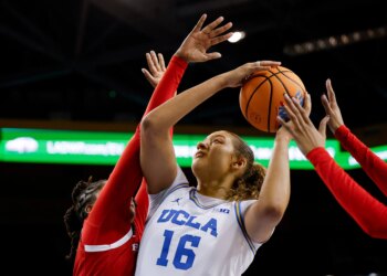 UCLA Bruins beat Rutgers 86-46 in Big Ten basketball