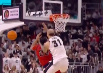 Powell committing the hard foul on Hopkins just before chaos broke out.