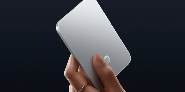 Xiaomi’s magnetic power bank is incredibly thin
