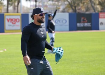 New York Yankees left fielder Jasson Domínguez in uniform during spring training.