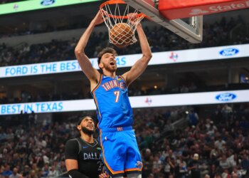 Get a 100% deposit match up to $100 + free pick for Saturday's NBA slate