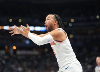 Get a 100% deposit match up to $100 + free pick for Knicks vs. Lakers