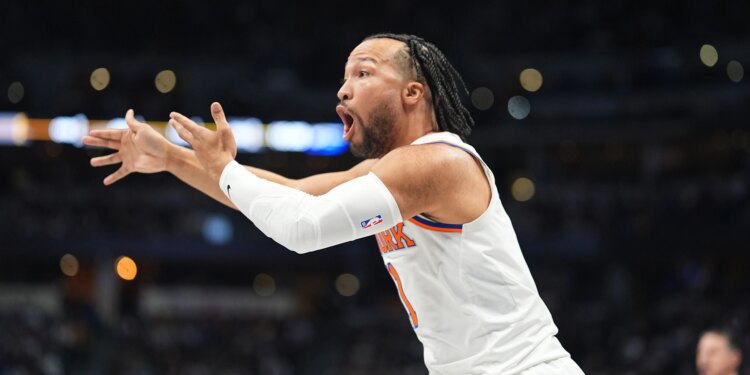 Get a 100% deposit match up to $100 + free pick for Knicks vs. Lakers