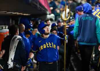 Get a 100% deposit match up to $100 + free pick for Guardians vs. Mariners