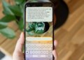 Apple will reportedly allow other AI chatbots to plug into Siri