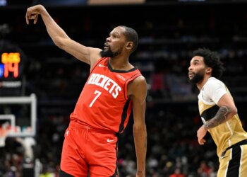 Bet $5, get $150 in bonus bets for Warriors vs. Rockets