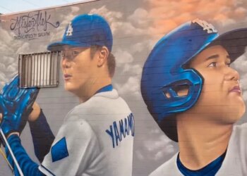 Mural of baseball players Yoshinobu Yamamoto and Shohei Ohtani.