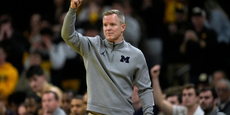 Get $10 for Michigan State vs. Michigan when you sign up for Dabble