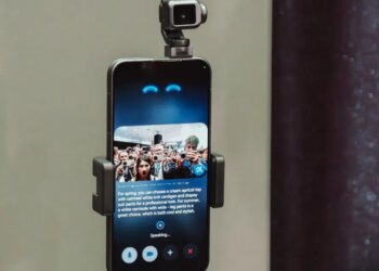 Honor claims its Robot Phone will launch later this year