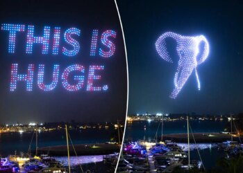 Incredible elephant-themed drone show lights up San Diego skyline after Padres’ Opening Day