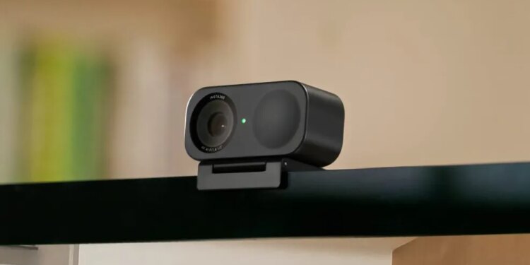 Insta360’s last-gen Link 2C is fantastic 4K webcam now that it’s 20 percent off