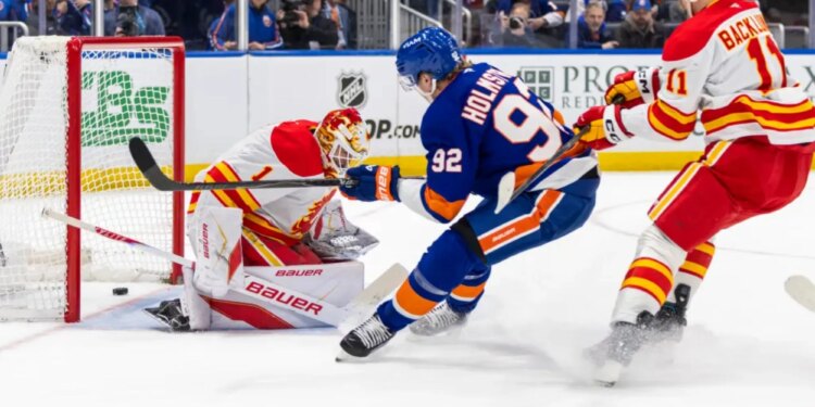 Islanders' quick start the difference in win over Flames