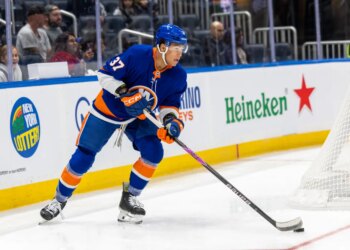Kashawn Aitcheson playing in an Islanders preseason game.