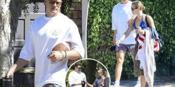 Joe Burrow steps out for swim party with Olivia Ponton