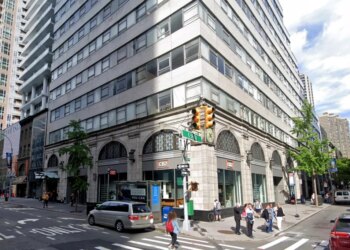 The D&D Building (Decoration & Design Building) at 979 3rd Avenue in New York City.