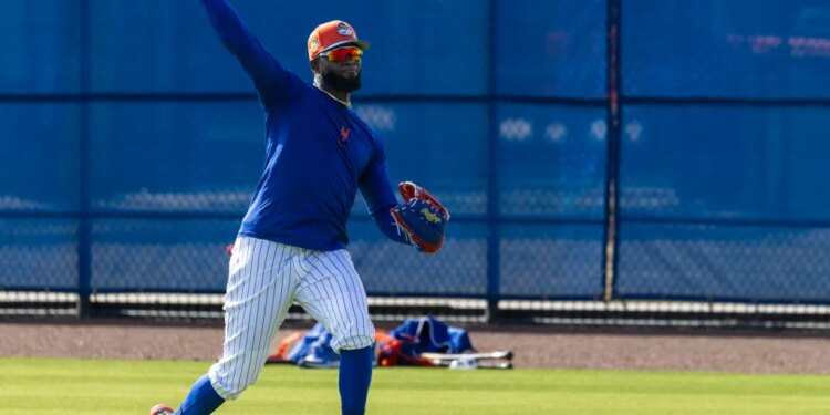 Luis Robert Jr. throws during Spring Training at Clover Field, Thursday, Feb. 19, 2026, in Port St. Lucie, FL.