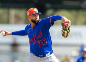 New York Mets Pitcher Devin Williams (38) throws the ball during Spring Training.