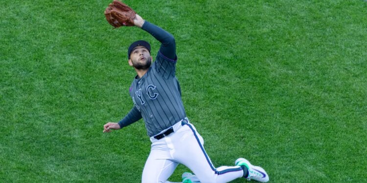 Mets Infielder Bo Bichette (19) catches Pittsburgh Pirates Brandon Lowe (5) foul in the second inning at Citi Field, Saturday, March 28, 2026, in Queens, NY.