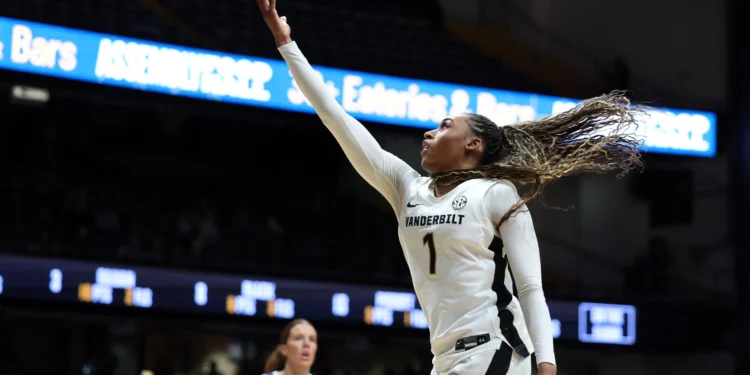 Mikayla Blakes' path from dance studio to college hoops stardom