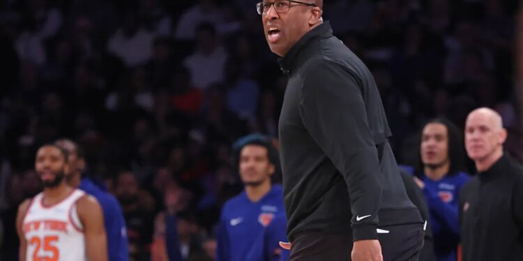 New York Knicks head coach Mike Brown reacts after New York Knicks guard Jalen Brunson (11) is knocked down and gets no call during the first quarter.