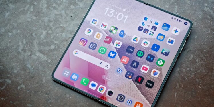 Oppo’s new foldable isn’t quite creaseless, but it’s pretty damn close