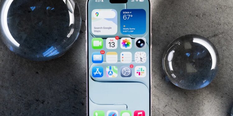 PSA: Hackers can raid iOS 18 with an infected link