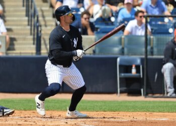 New York Yankees outfielder Randal Grichuk (34) singles during the first inning against the Detroit Tigers.