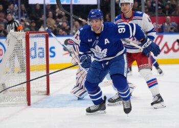 John Tavares, who scored the game-winning goal in the third period, skates for the puck during the first period of the Rangers' 4-3 loss to the Maple Leafs on March 25, 2026 in Toronto.