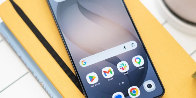 Samsung Galaxy S26 Ultra on a desk