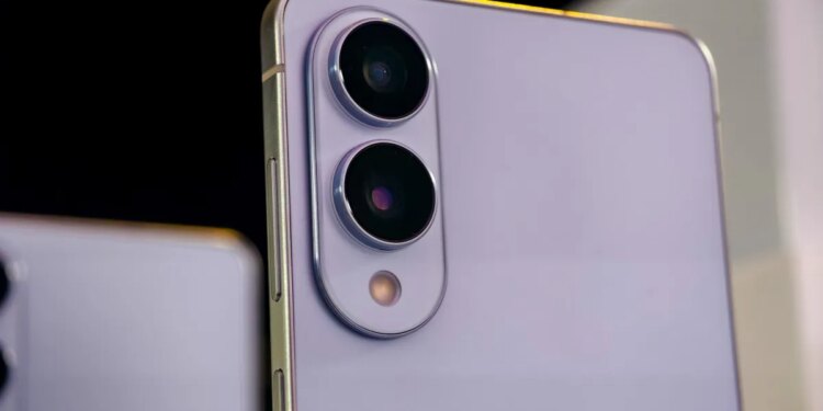 Samsung’s Digital Home Key lets you use your phone as your key