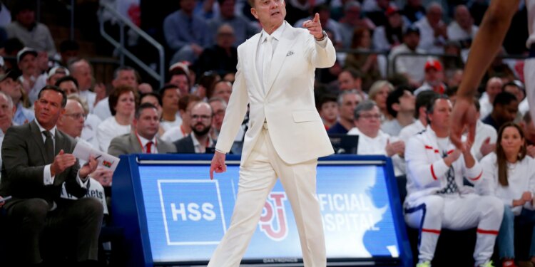 St. John's offers Rick Pitino a lucrative restructured contract