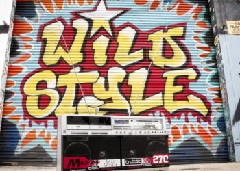 The Bumpboxx BB-777 is the ultimate in boombox nostalgia