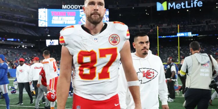 Kansas City Chiefs tight end Travis Kelce #87 walking off the field after the Chiefs beat the Giants.