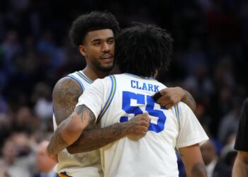 UCLA stars Donovan Dent and Skyy Clark