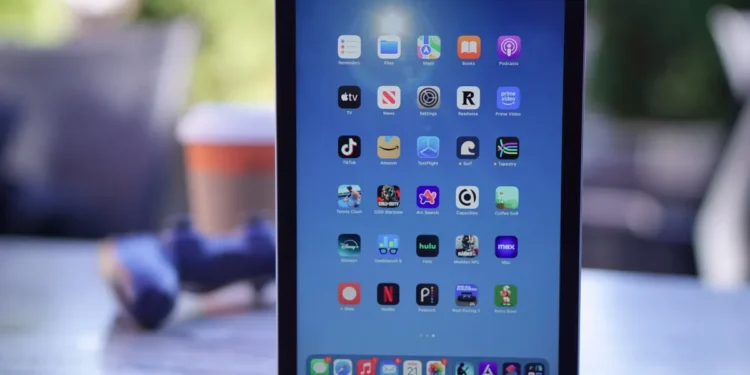 iPhone Fold rumor: iPad-like multitasking, but no iPad apps and no Face ID