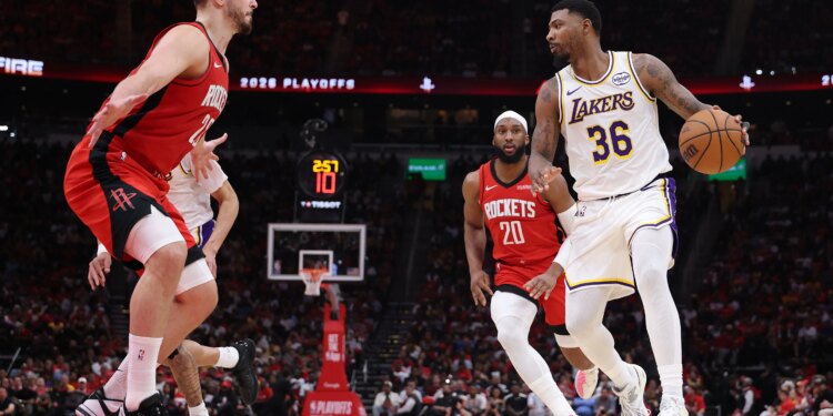 bet365 bonus code: Bet $10, get $200 in bonus bets for Rockets vs. Lakers