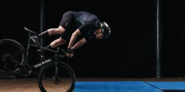 A sleek, wearable airbag for cyclists is nearly here