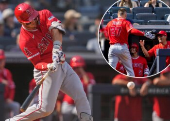 Angels' Mike Trout makes Yankee Stadium history in five-homer series