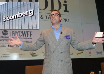 Bloomberg exec sent raunchy messages to male staffer: suit