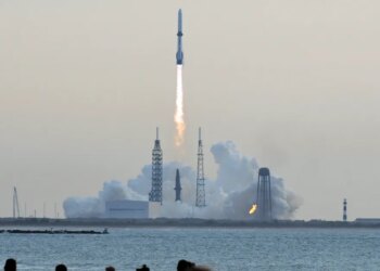 Blue Origin successfully reused its New Glenn rocket