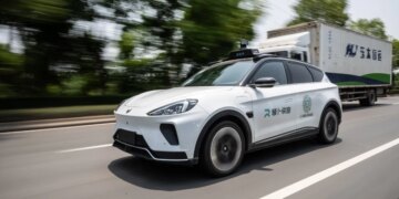 China freezes new robotaxi licenses after Baidu chaos