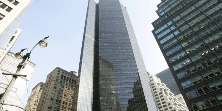 Cushman & Wakefield's 101 Park Ave. at 98% after three new leases