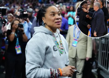 Dawn Staley set example with classy handling of Geno Auriemma's Final Four blowup