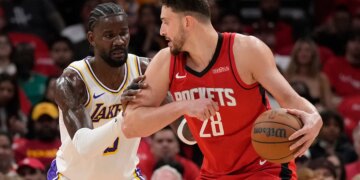 Deandre Ayton ejected in Game 4 as Lakers collapse against Rockets