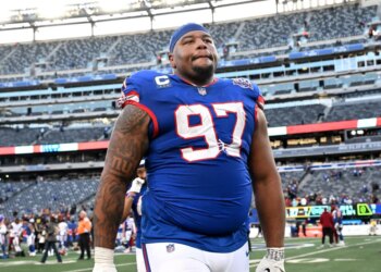 Giants defensive tackle Dexter Lawrence II (97) walking off the field.
