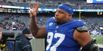 Dexter Lawrence is done with the Giants as contract talks stall out