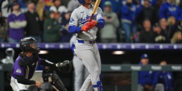 Mookie Betts at bat for the Dodgers.